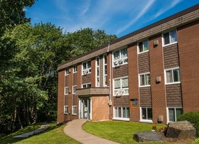190 Glenforest Drive in Halifax, NS - Building Photo