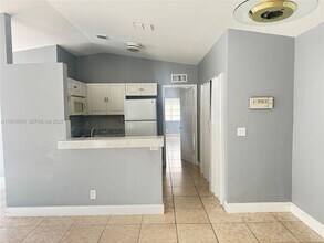 1234 SW 71st Terrace in North Lauderdale, FL - Building Photo - Building Photo