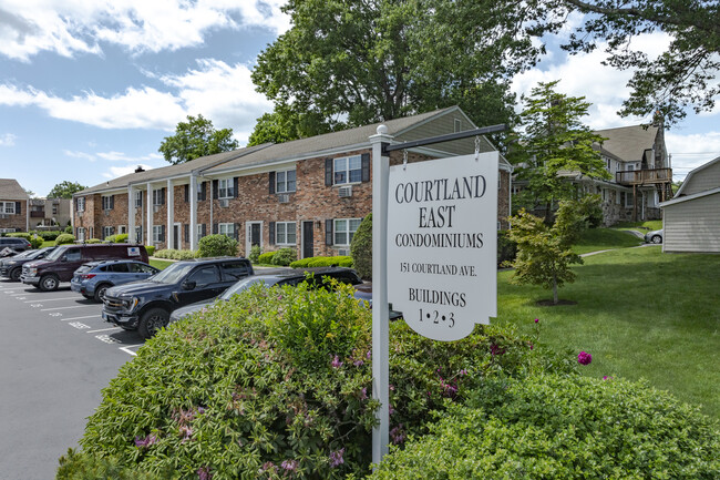 Courtland East Condominiums