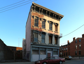 118-120 Findlay Street in Cincinnati, OH - Building Photo - Building Photo