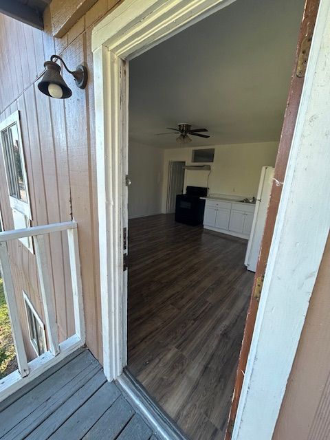 property at 211 W Washington St