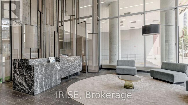 576 Front St W in Toronto, ON - Building Photo - Building Photo