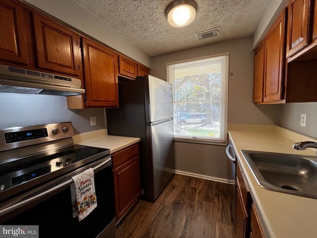 property at 8584 Koluder Ct