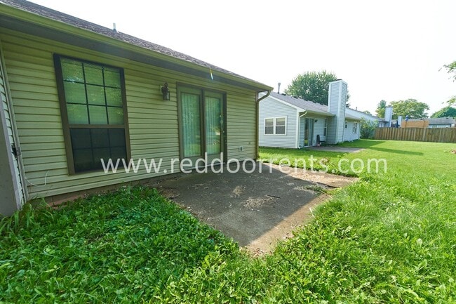 7610 Chris Anne Dr in Indianapolis, IN - Building Photo - Building Photo