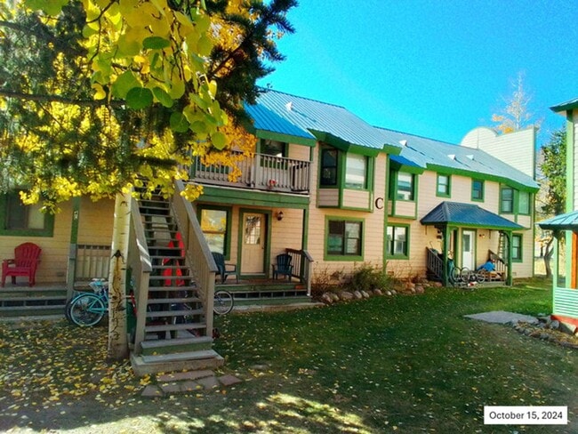 property at 622 Teocalli Ave.