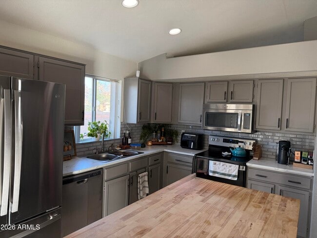 9722 S Darrow Dr in Tempe, AZ - Building Photo - Building Photo