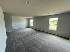 1646 Teniente Ct in Fort Wayne, IN - Foto de edificio - Building Photo