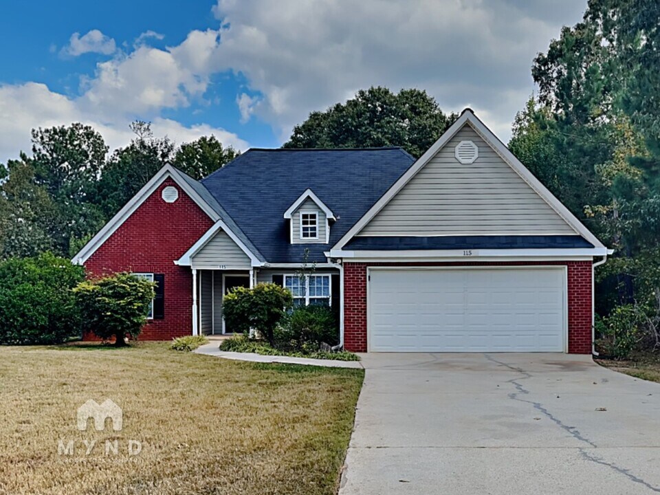 115 Hugh Dr in Covington, GA - Building Photo