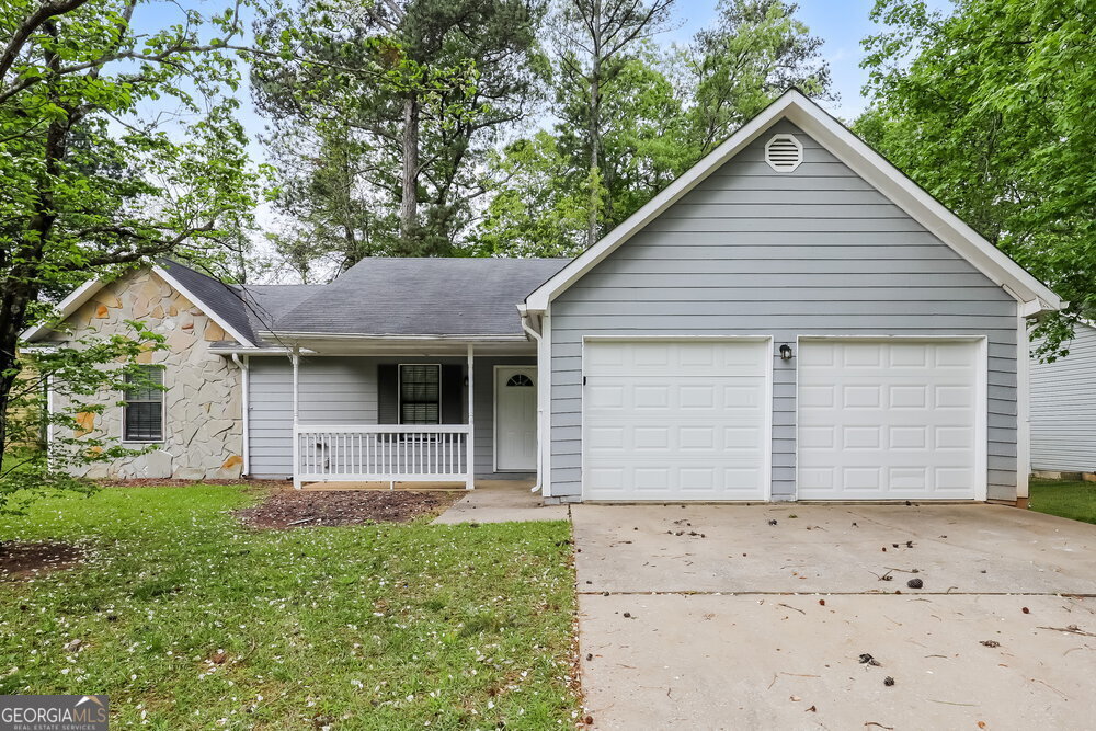10319 Briarbay Loop in Jonesboro, GA - Building Photo