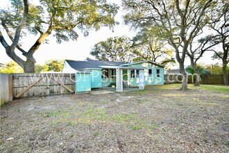 305 Okaloosa Rd NE in Fort Walton Beach, FL - Building Photo - Building Photo