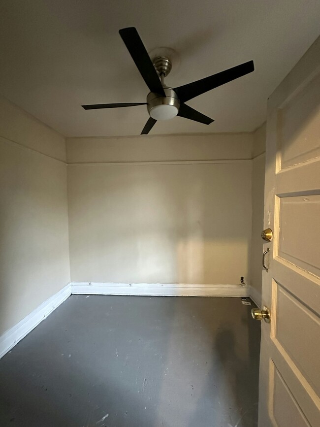 property at 6219 S Wood St