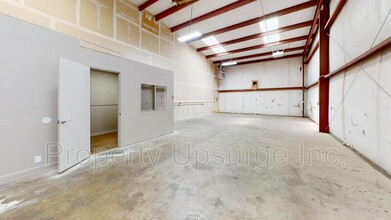 6200 Stainless Way in Anderson, CA - Building Photo - Building Photo