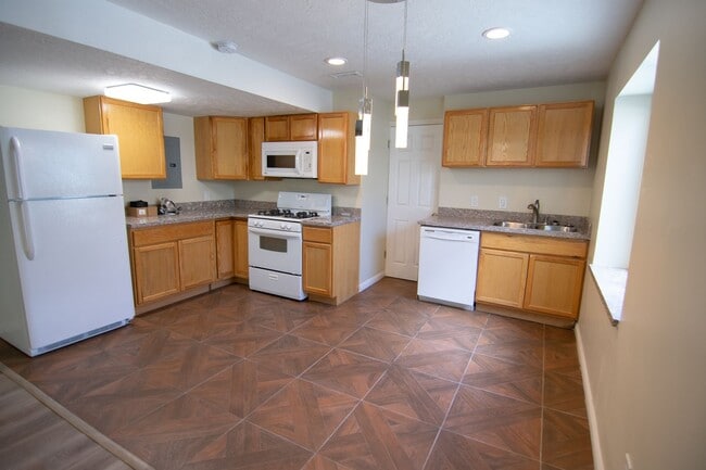 4877 Hayloft Cove in West Valley City, UT - Building Photo - Building Photo