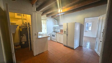 523 Agua Fria St in Santa Fe, NM - Building Photo - Building Photo