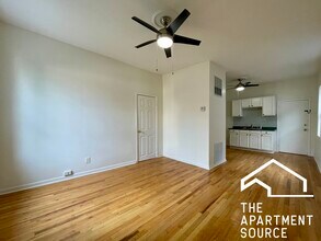 2223 N Hoyne Ave in Chicago, IL - Building Photo - Building Photo