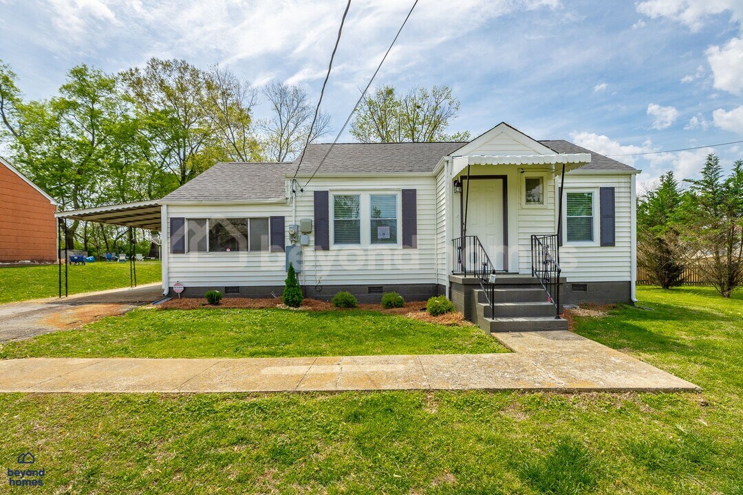 4242 Covington Dr in Chattanooga, TN - Building Photo