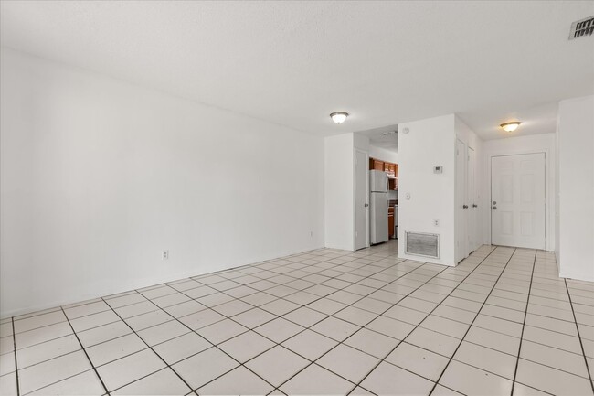 6921 Longmeade Ln in Orlando, FL - Building Photo - Building Photo