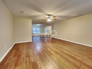 101 Ducane St in Summerville, SC - Foto de edificio - Building Photo