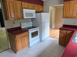 1619 W Arlington Rd in Bloomington, IN - Foto de edificio - Building Photo