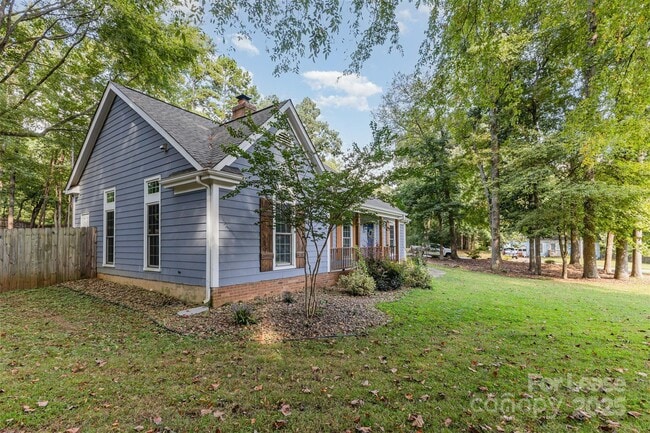 100 Aurora Ln in Huntersville, NC - Building Photo - Building Photo