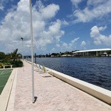 2000 S Federal Hwy in Boynton Beach, FL - Building Photo - Building Photo