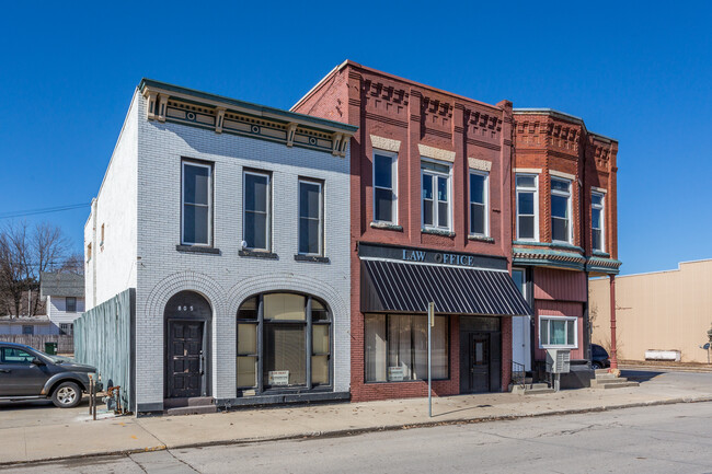 801-805 Des Moines St in Webster City, IA - Foto de edificio - Building Photo