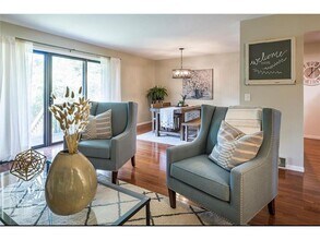 334 W 5th St in Waconia, MN - Building Photo - Building Photo