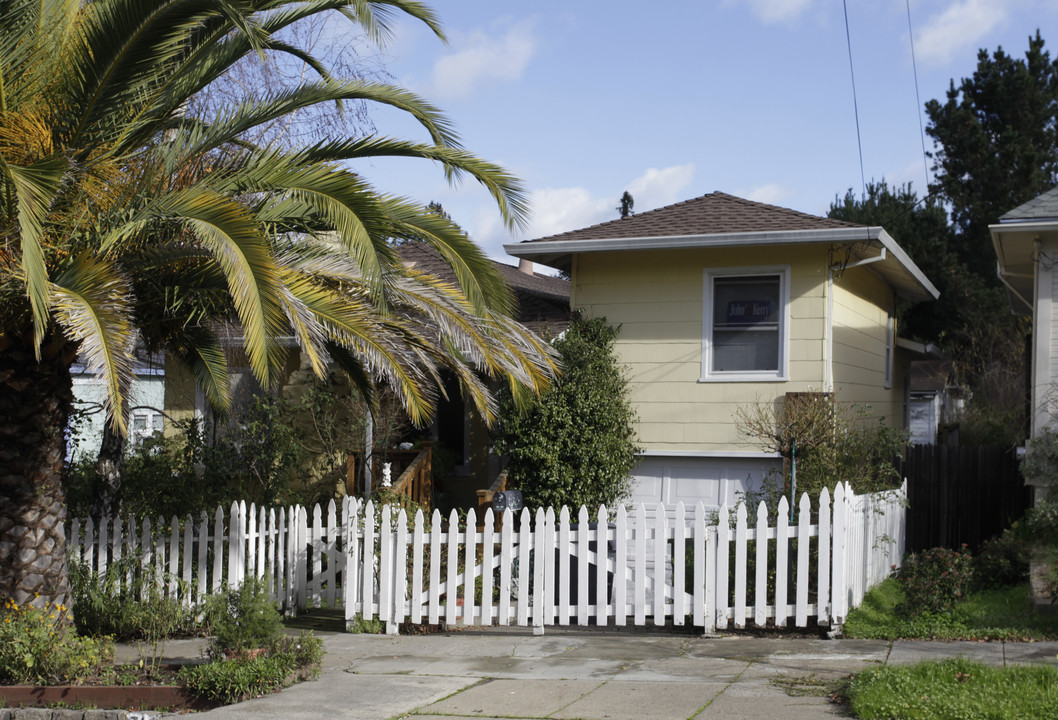 714 Keokuk St in Petaluma, CA - Building Photo