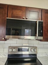 2717 Mohawk Dr in New Albany, IN - Foto de edificio - Building Photo