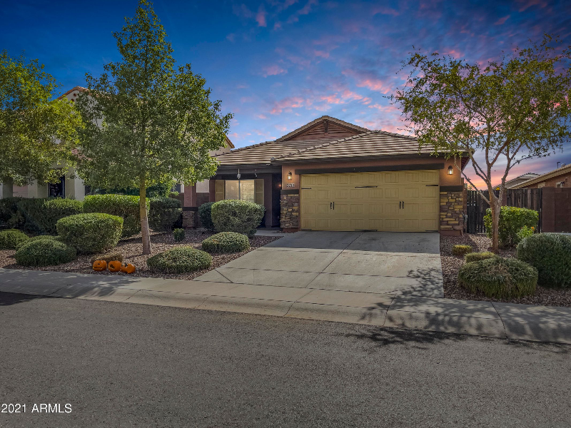 2213 E Stacey Rd in Gilbert, AZ - Building Photo