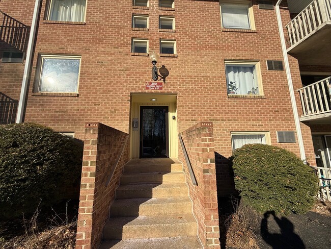 200 Campbell Cir, Unit E13 in Downingtown, PA - Foto de edificio - Building Photo