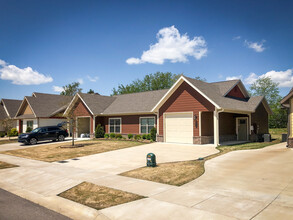 Cedar Springs in Prairie Grove, AR - Foto de edificio - Building Photo