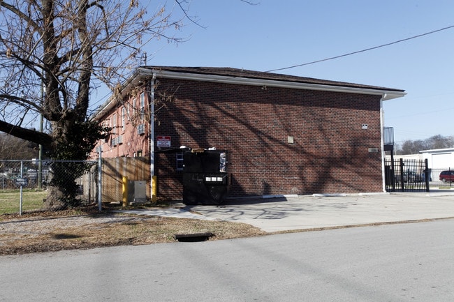 Radnor Flats in Nashville, TN - Building Photo - Building Photo