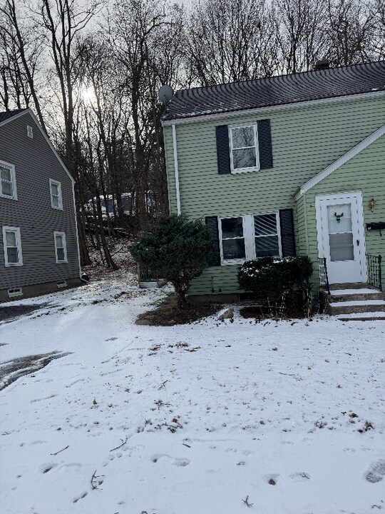 62 Reed St in Worcester, MA - Foto de edificio