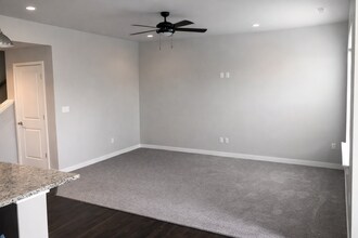 1610 Ellis Blvd NW in Cedar Rapids, IA - Building Photo - Building Photo