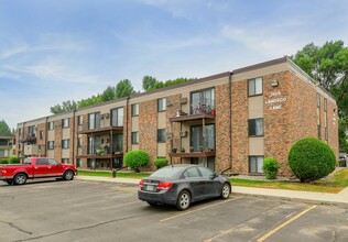 Landmark Estates in Grand Forks, ND - Foto de edificio - Building Photo