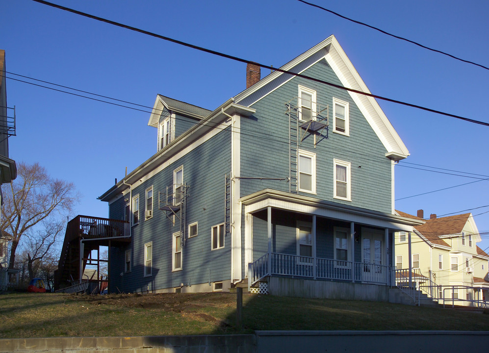 36 Hodges Ave in Taunton, MA - Building Photo