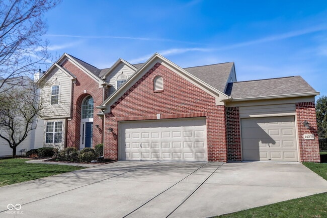 14270 Chariots Whisper Dr in Westfield, IN - Building Photo - Building Photo