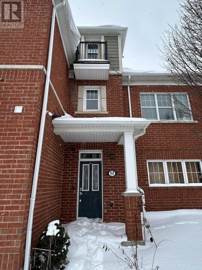 52 Commuter Dr in Brampton, ON - Building Photo - Building Photo