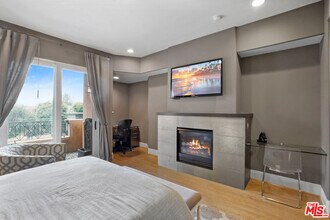 16123 W Sunset Blvd in Los Angeles, CA - Building Photo - Building Photo
