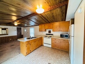 1850 Akers St SW in Christiansburg, VA - Building Photo - Building Photo