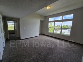 60 Miller Ave SW in Cedar Rapids, IA - Building Photo - Building Photo