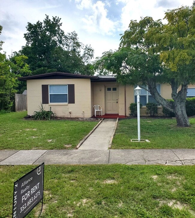 property at 6298 Holiday Dr