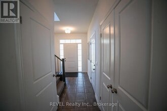 55 Pierpoint Dr in Niagara-On-The-Lake, ON - Building Photo - Building Photo