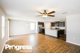 2278 Pebble Point Dr in Green Cove Springs, FL - Foto de edificio - Building Photo