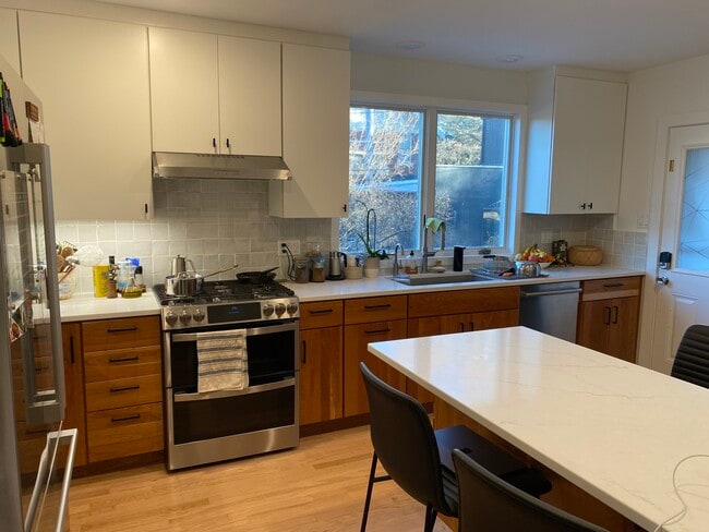 1108 S Busey Ave, Unit 1