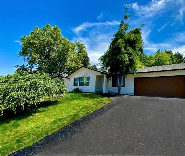 property at 713 Harcourt Rd