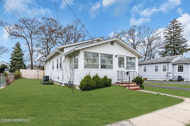 1232 Pine Tree Way in Belmar, NJ - Building Photo - Building Photo