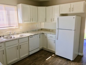 King Court in Evans, CO - Building Photo - Interior Photo