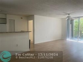 4832 N State Rd 7 in Coconut Creek, FL - Building Photo - Building Photo